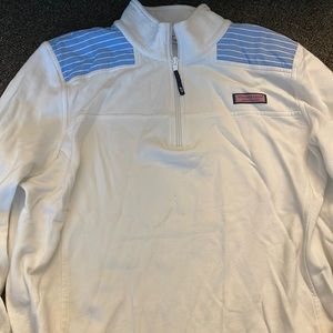 Large Vineyard Vines pullover